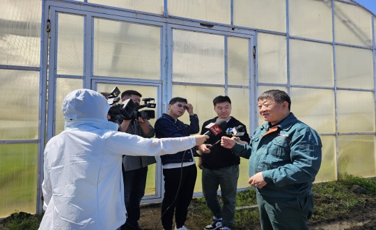 2024年5月24日，，，，，，，农业总公司副总司理侯正发接受《守望都会》采访_副本.jpg