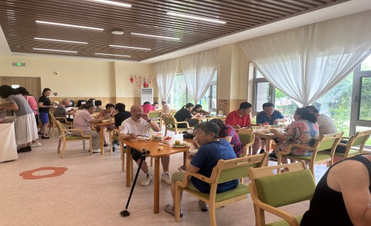 2024年8月10日，，，，，，，，养老公司“亲亲邻里食堂”盛大开业_副本.jpg