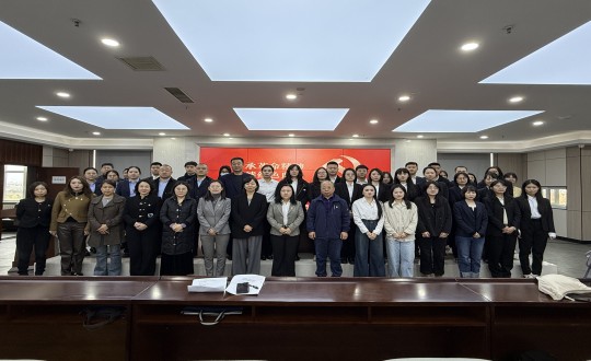 2024年10月18日，，，，，，集团党委联合长发担保党支部加入了由向阳区党群效劳中心开展的“传承革命精神 赓续红色血脉”公益党课_副本.jpg